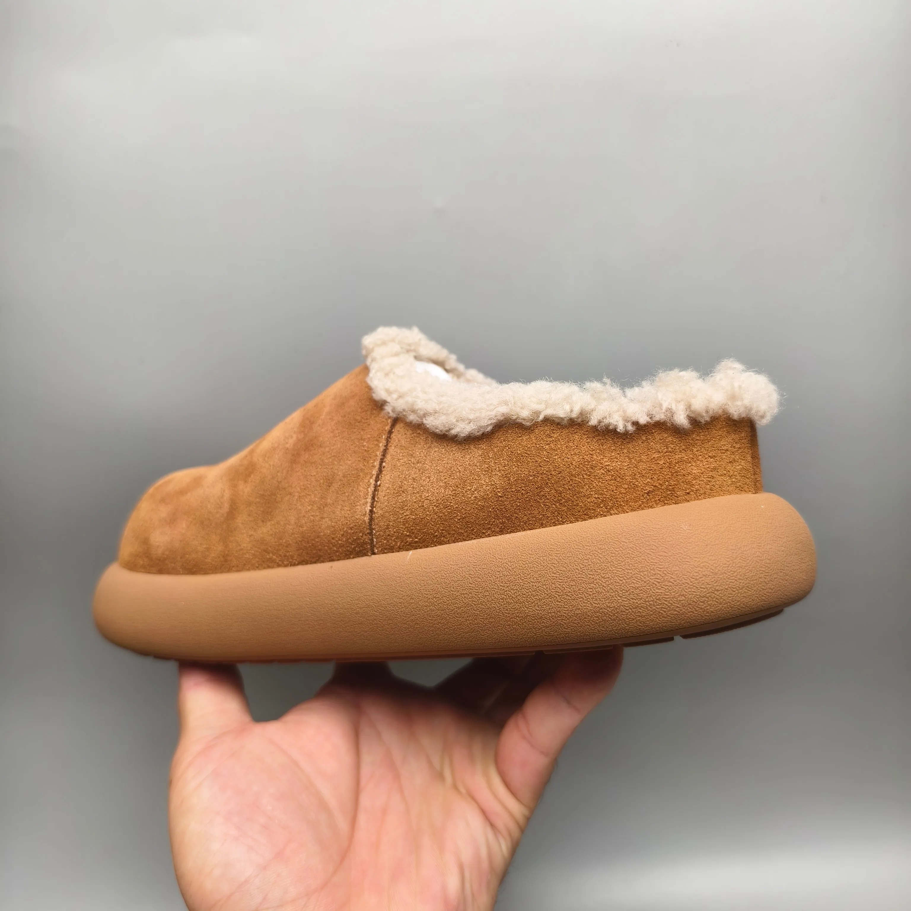 💰480 UGG sheepskin all-in-one snow boots 6088 UGG sheepskin all-in-one snow boots slip-on home shoes potato thick-soled women's shoes color: maroon antelope brown sand chocolate matching code: 35-40